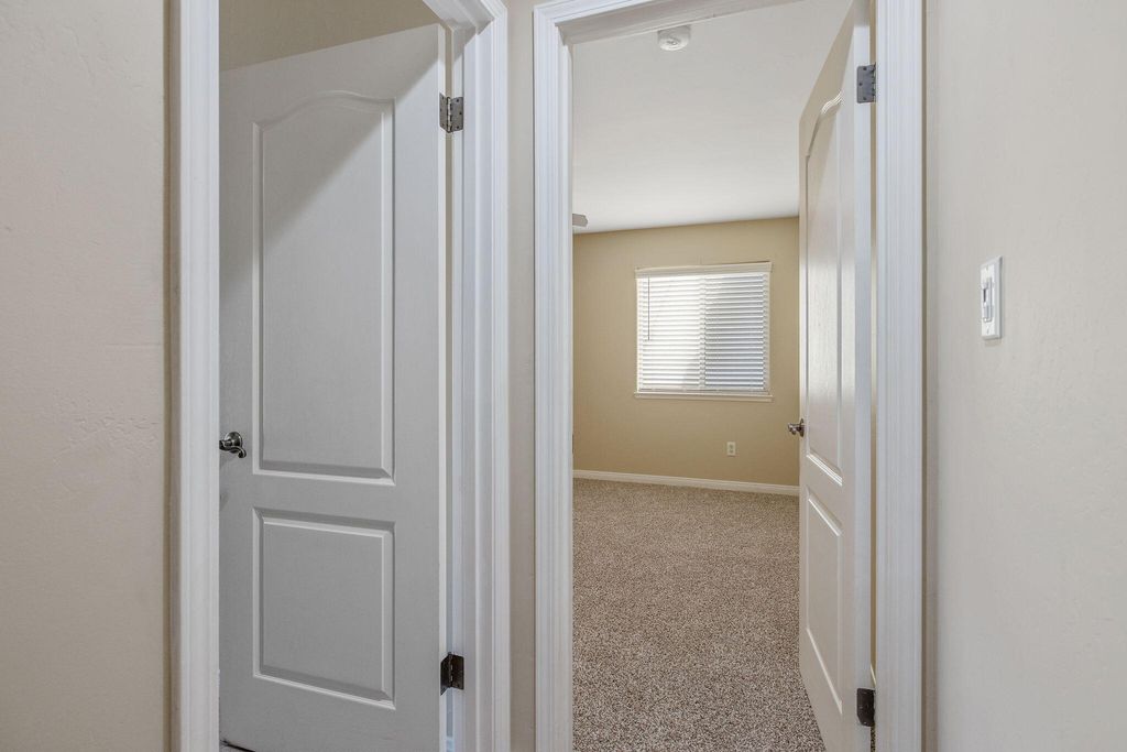 Image 39 of property listing at 11305 Andretti Avenue, Bakersfield, CA 93312