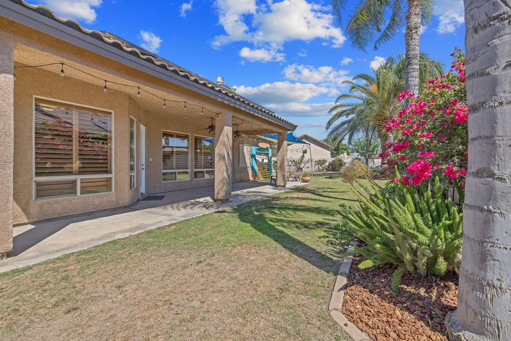 Image 43 of property listing at 11305 Andretti Avenue, Bakersfield, CA 93312