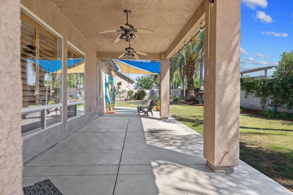 Image 44 of property listing at 11305 Andretti Avenue, Bakersfield, CA 93312