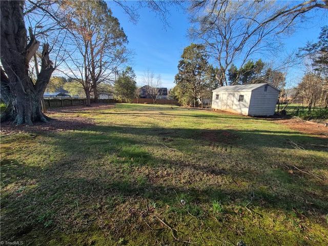 125 Emsley Street, Winston-salem, NC 27103