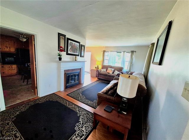 125 Emsley Street, Winston-salem, NC 27103