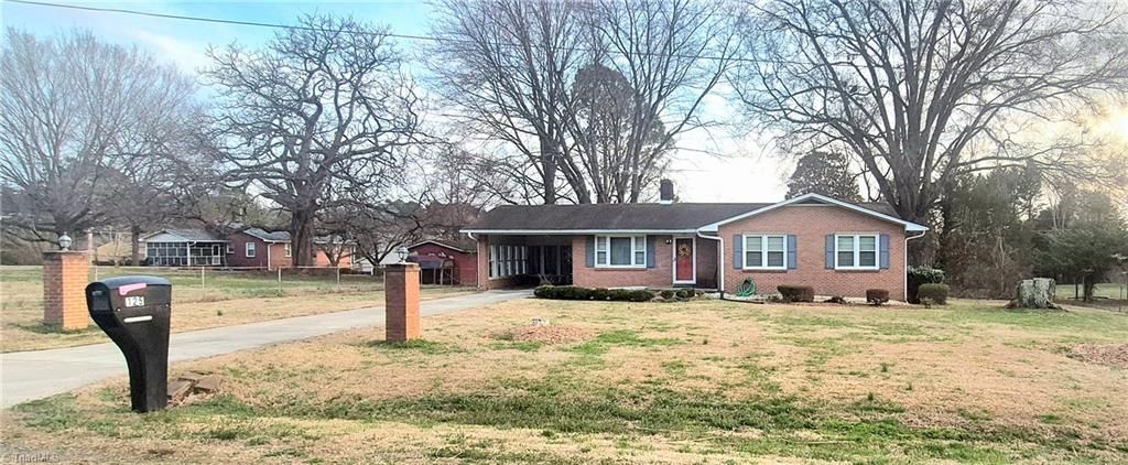 125 Emsley Street, Winston-salem, NC 27103