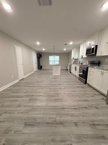 818 E 14th Street, North Little Rock, AR 72114