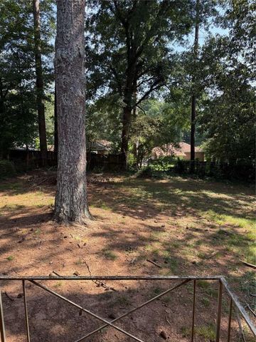 1147 Evelyn Drive, Forest Park, GA 30297