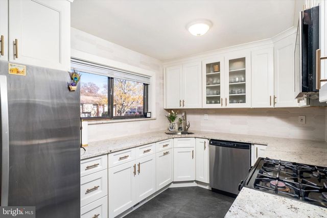 127 PROBASCO RD, East Windsor, NJ 08520