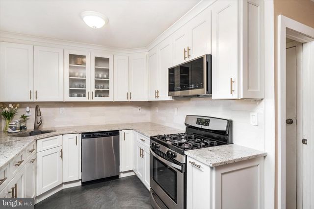 127 PROBASCO RD, East Windsor, NJ 08520