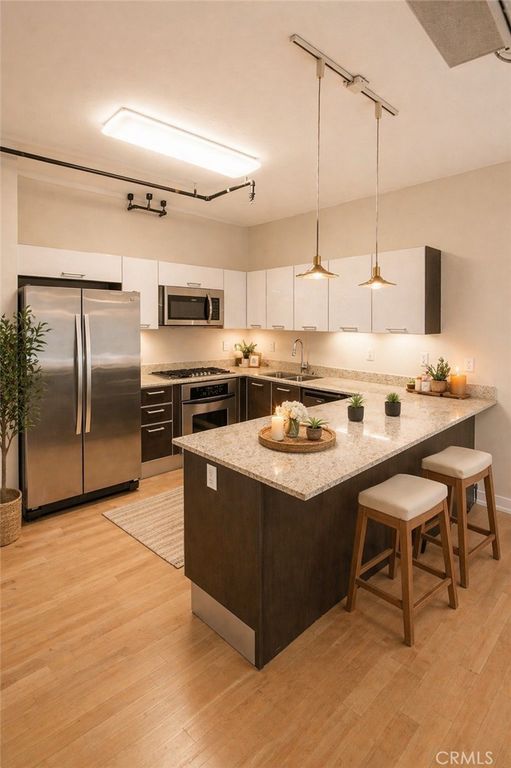 645 W 9th, Los Angeles, CA 90015 — photo 4
