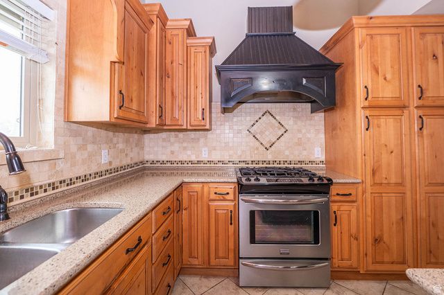 4963 S 2275 W, Roy, UT 84067