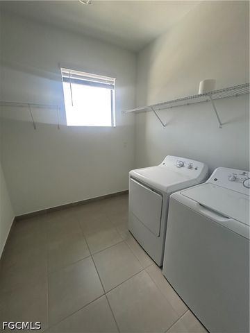 20521 Fair Oak LN, Estero, FL 33928