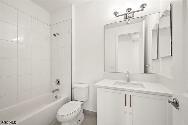 20521 Fair Oak LN, Estero, FL 33928