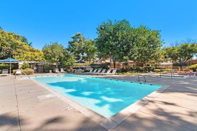11986 Tivoli Park 3, San Diego, CA 92128