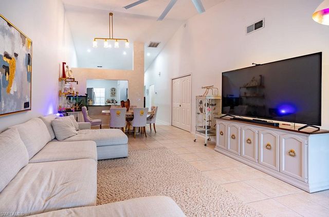 439 Saint Andrews BLVD 145-0, Naples, FL 34113