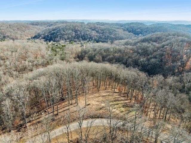 7640 Chipmunk Ln, Nashville, TN 37221