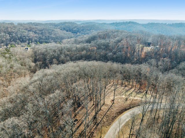 7640 Chipmunk Ln, Nashville, TN 37221