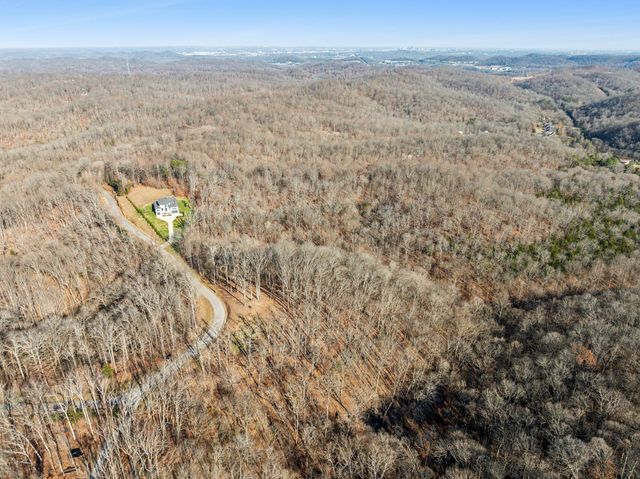 7640 Chipmunk Ln, Nashville, TN 37221