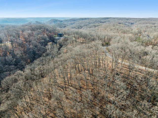 7640 Chipmunk Ln, Nashville, TN 37221
