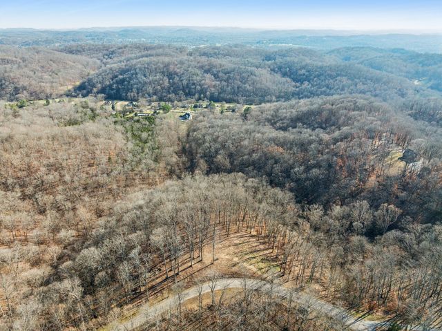 7640 Chipmunk Ln, Nashville, TN 37221