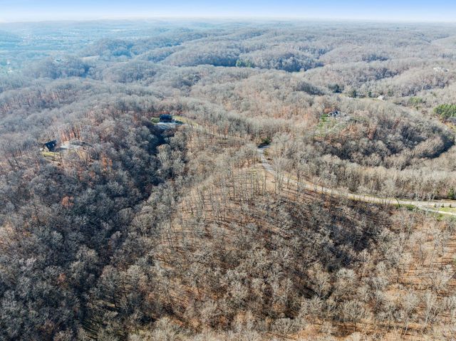7640 Chipmunk Ln, Nashville, TN 37221