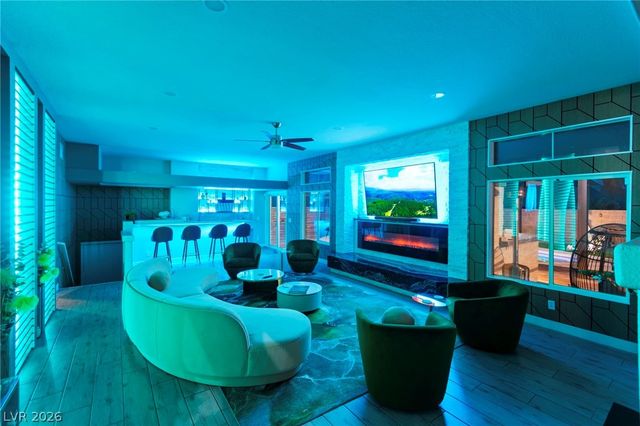 4198 Abernethy Forest Place, Las Vegas, NV 89141