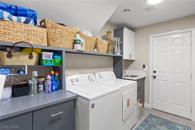 4198 Abernethy Forest Place, Las Vegas, NV 89141