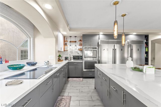 4198 Abernethy Forest Place, Las Vegas, NV 89141