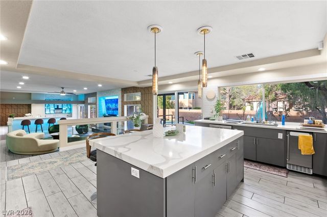 4198 Abernethy Forest Place, Las Vegas, NV 89141