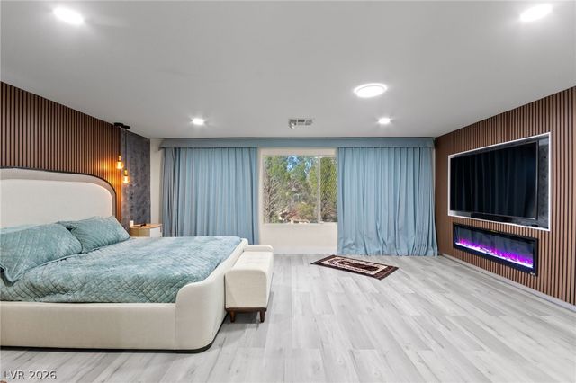 4198 Abernethy Forest Place, Las Vegas, NV 89141