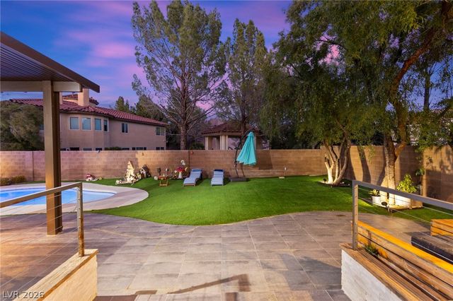 4198 Abernethy Forest Place, Las Vegas, NV 89141