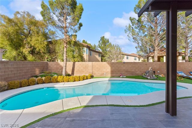 4198 Abernethy Forest Place, Las Vegas, NV 89141