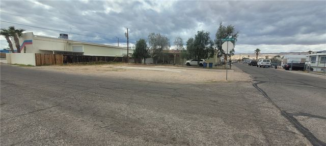 568 Harbor Drive, Bullhead City, AZ 86442