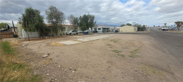568 Harbor Drive, Bullhead City, AZ 86442
