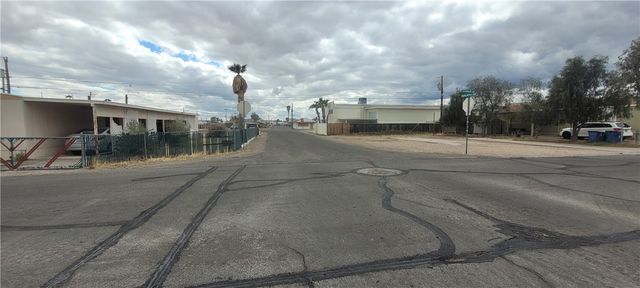 568 Harbor Drive, Bullhead City, AZ 86442