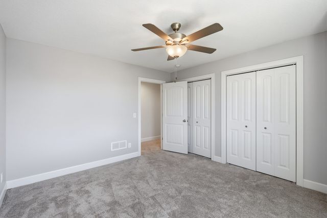 6900 GROVER Station, Bettendorf, IA 52722