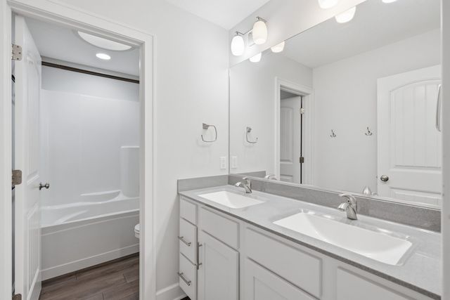 6900 GROVER Station, Bettendorf, IA 52722