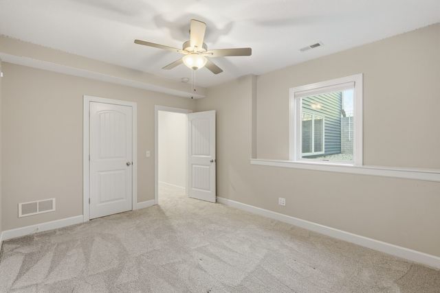 6900 GROVER Station, Bettendorf, IA 52722