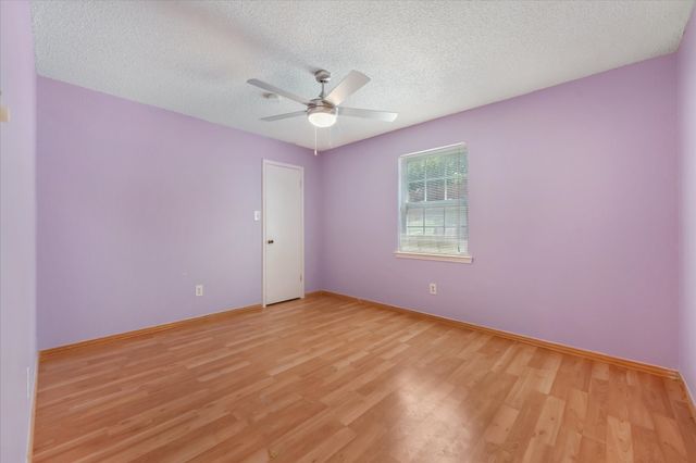 1926 Creek Wood Court, Irving, TX 75060