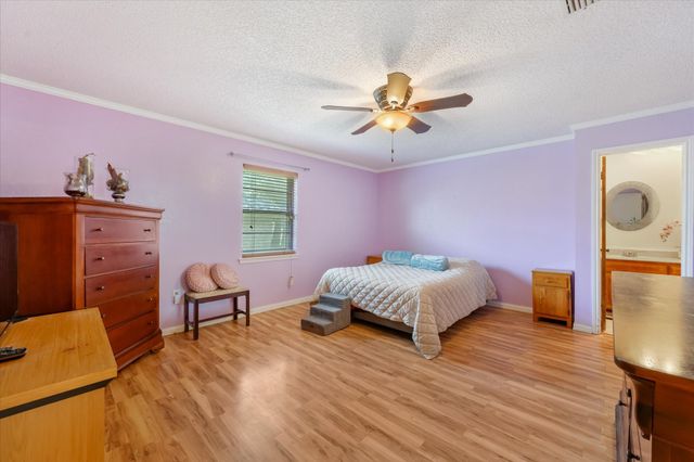 1926 Creek Wood Court, Irving, TX 75060