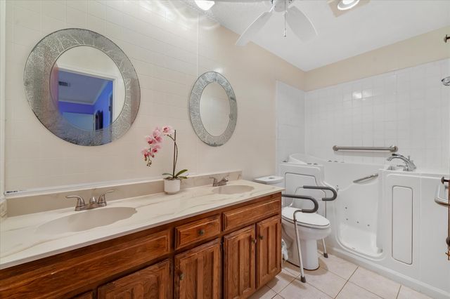 1926 Creek Wood Court, Irving, TX 75060