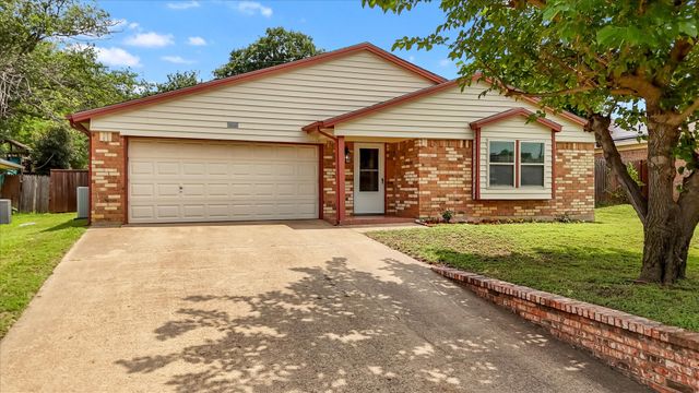 1926 Creek Wood Court, Irving, TX 75060