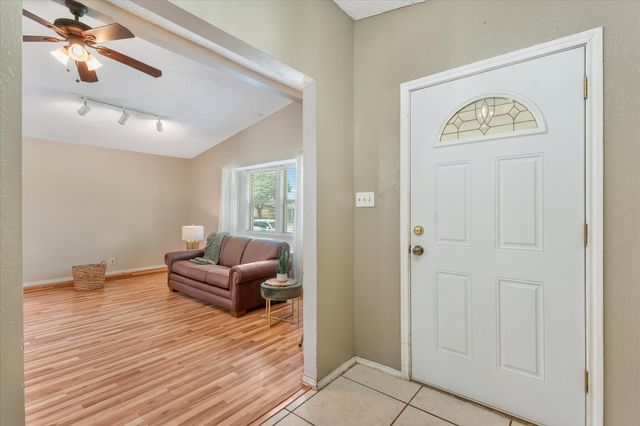 1926 Creek Wood Court, Irving, TX 75060
