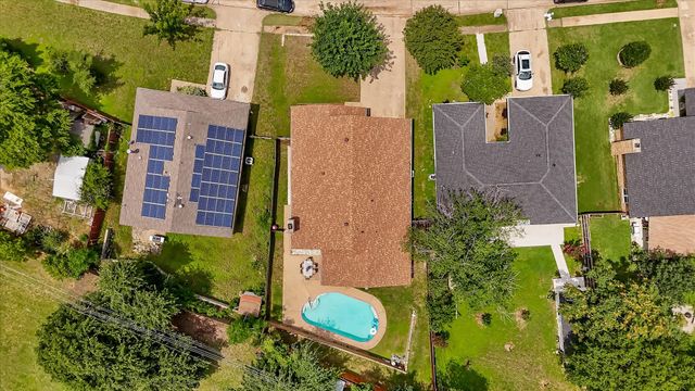 1926 Creek Wood Court, Irving, TX 75060