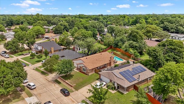 1926 Creek Wood Court, Irving, TX 75060