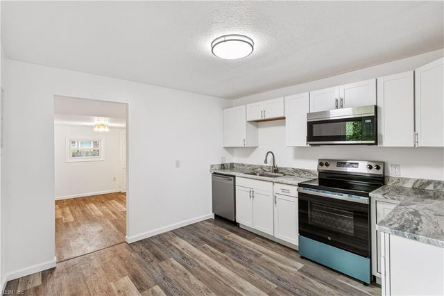 4 May ST, Portsmouth, VA 23702