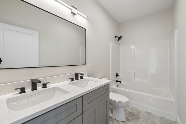 5397 Leyden Avenue, Des Moines, IA 50317