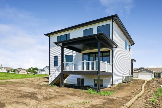 5397 Leyden Avenue, Des Moines, IA 50317
