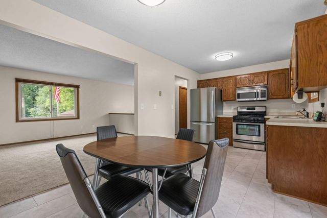 865 104th Avenue NW, Coon Rapids, MN 55433