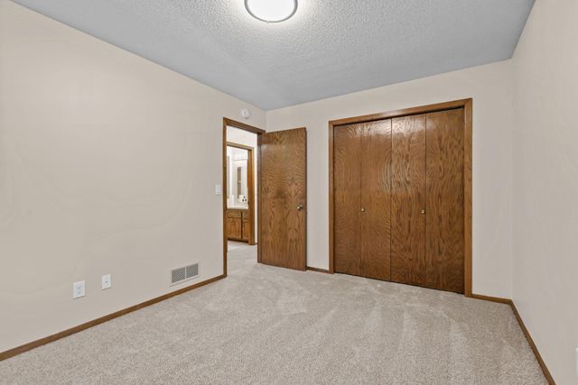 865 104th Avenue NW, Coon Rapids, MN 55433