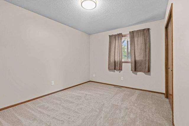 865 104th Avenue NW, Coon Rapids, MN 55433