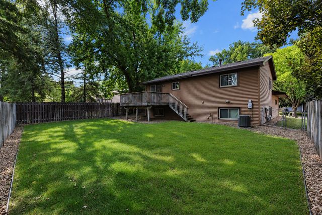 865 104th Avenue NW, Coon Rapids, MN 55433