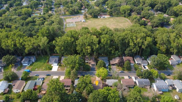 865 104th Avenue NW, Coon Rapids, MN 55433
